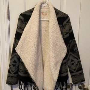 Hollister Blue Aztec-Patterned Fleece-Lined Poncho